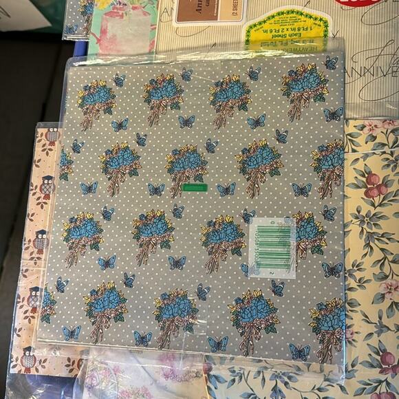 Lot of 3 vintage all occasion wrapping paper dead stock ephemera plus 4 partial - Picture 2 of 4